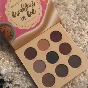 🍒Eye shadow palette- Beauty Bakerie